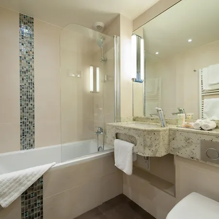 Hotel Western Sydney Opera