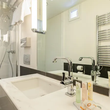 Western Sydney Opera Hotel 3*