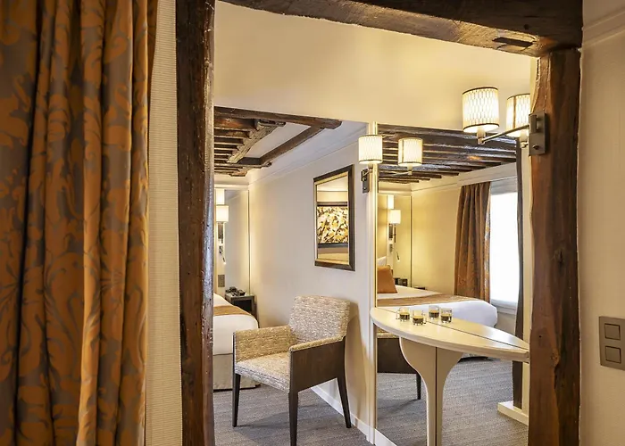 Western Sydney Opera Hotel