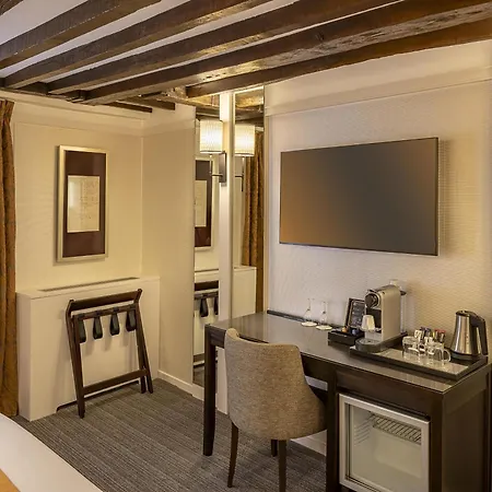 Hotel Western Sydney Opera 3*
